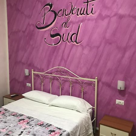 Napul'E Mill Color Bed & Breakfast Napoli Bagian luar foto