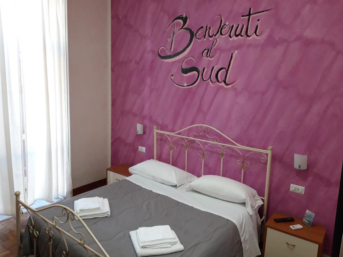 Napul'E Mill Color Bed & Breakfast Napoli Bagian luar foto