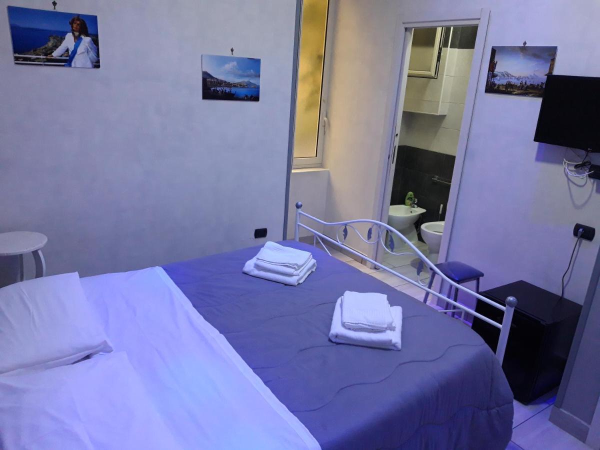 Napul'E Mill Color Bed & Breakfast Napoli Bagian luar foto